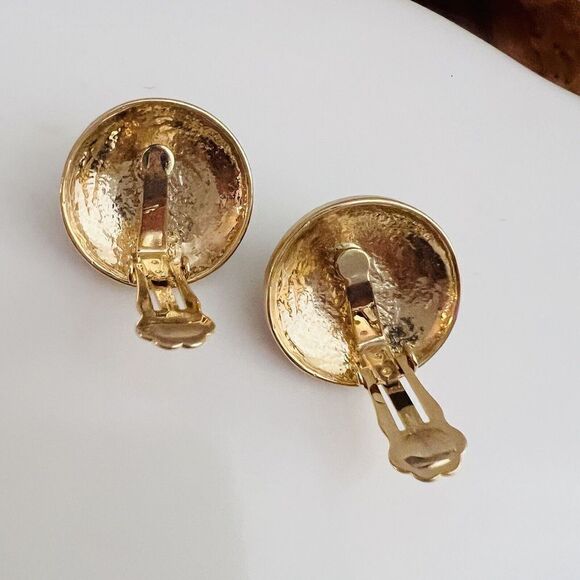 Vintage Galleria Gripoix Earrings Clip On Enamel Green Glass Gold Round 4631 - Picture 11 of 13